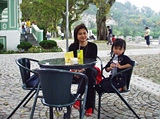 [Click for large photo]