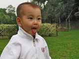 [Click for large photo]