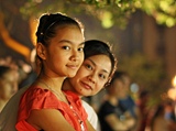 [Click for large photo]